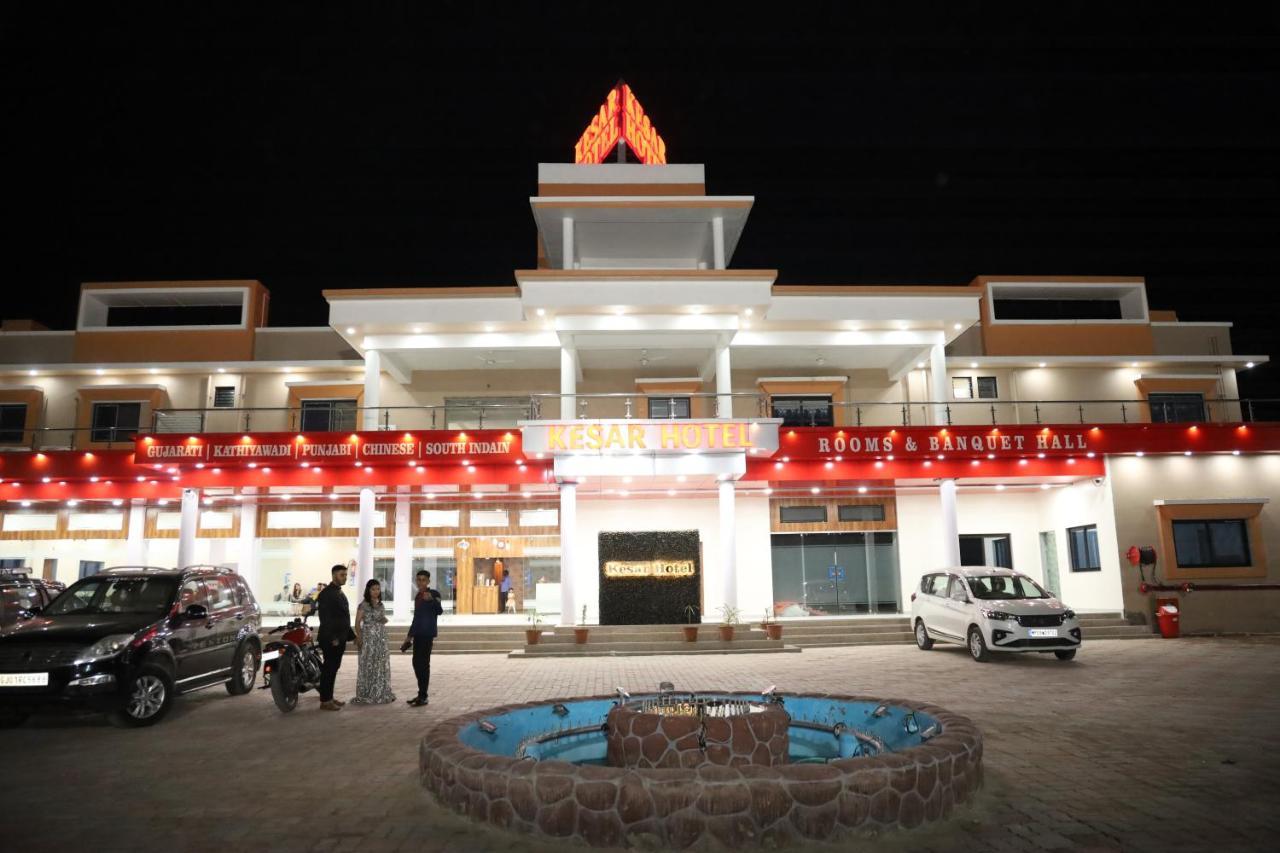 Kesar Hotel Viramgam Esterno foto