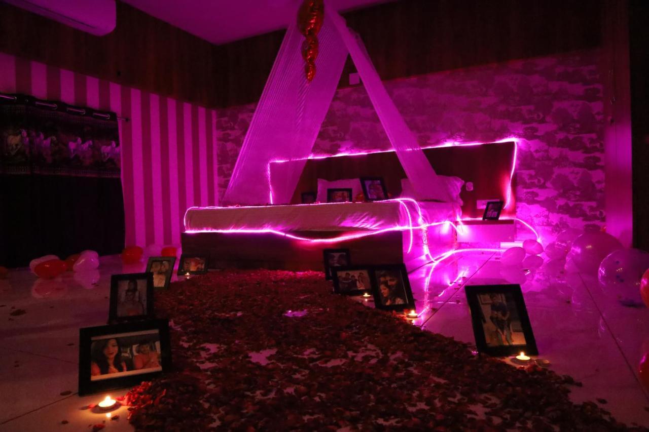 Kesar Hotel Viramgam Esterno foto